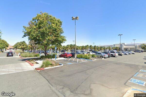 PetSmart storefront
